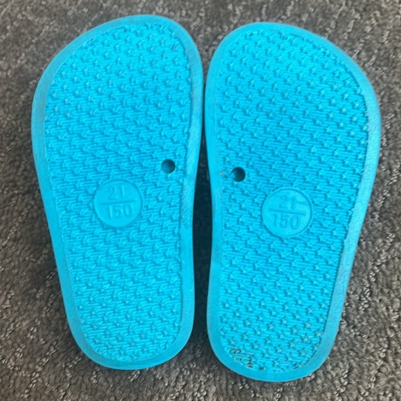 Dino sandals - Picture 3 of 3